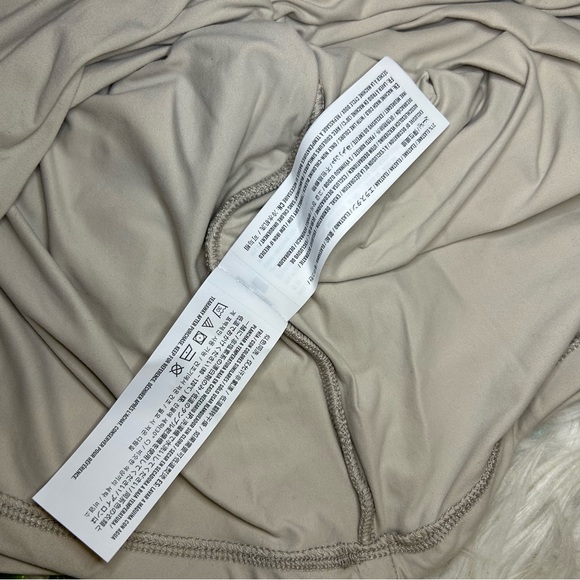 ABERCROMBIE & FITCH Soft Matte Seamless Asymmetrical Ruched Top - Picture 10 of 10